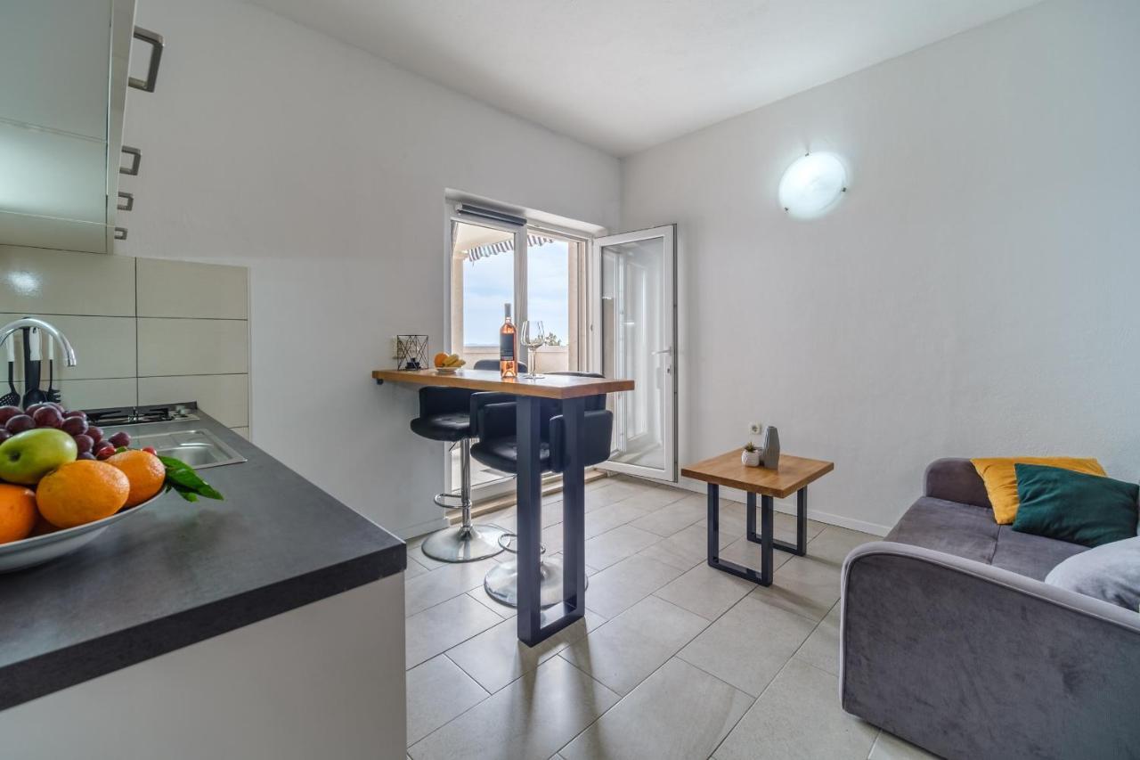 מורביצה Rooms Plaza Divuje מראה חיצוני תמונה
