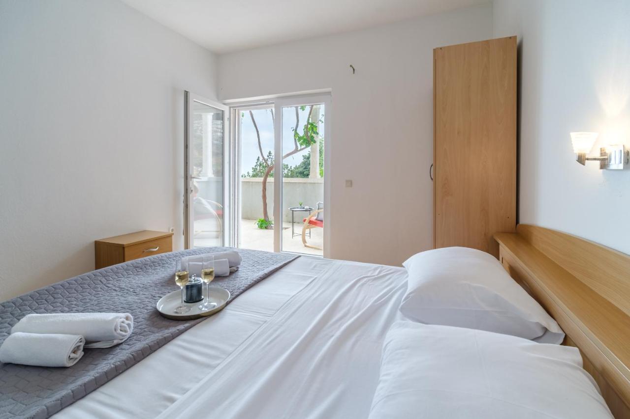 מורביצה Rooms Plaza Divuje מראה חיצוני תמונה