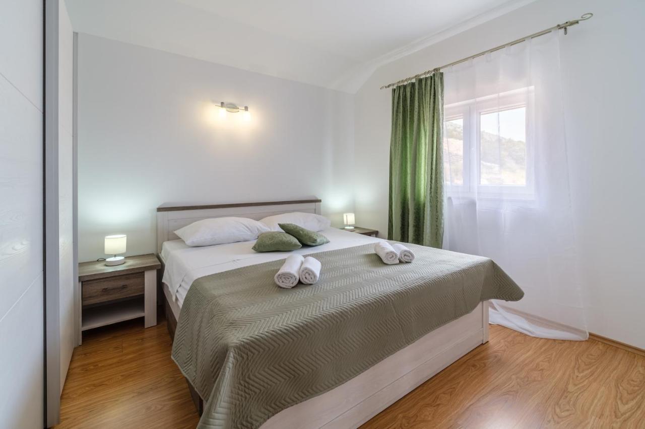 מורביצה Rooms Plaza Divuje מראה חיצוני תמונה