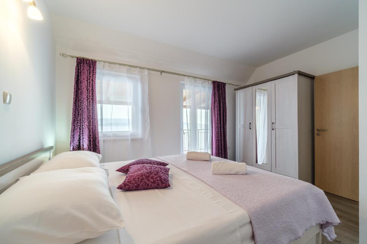 מורביצה Rooms Plaza Divuje מראה חיצוני תמונה